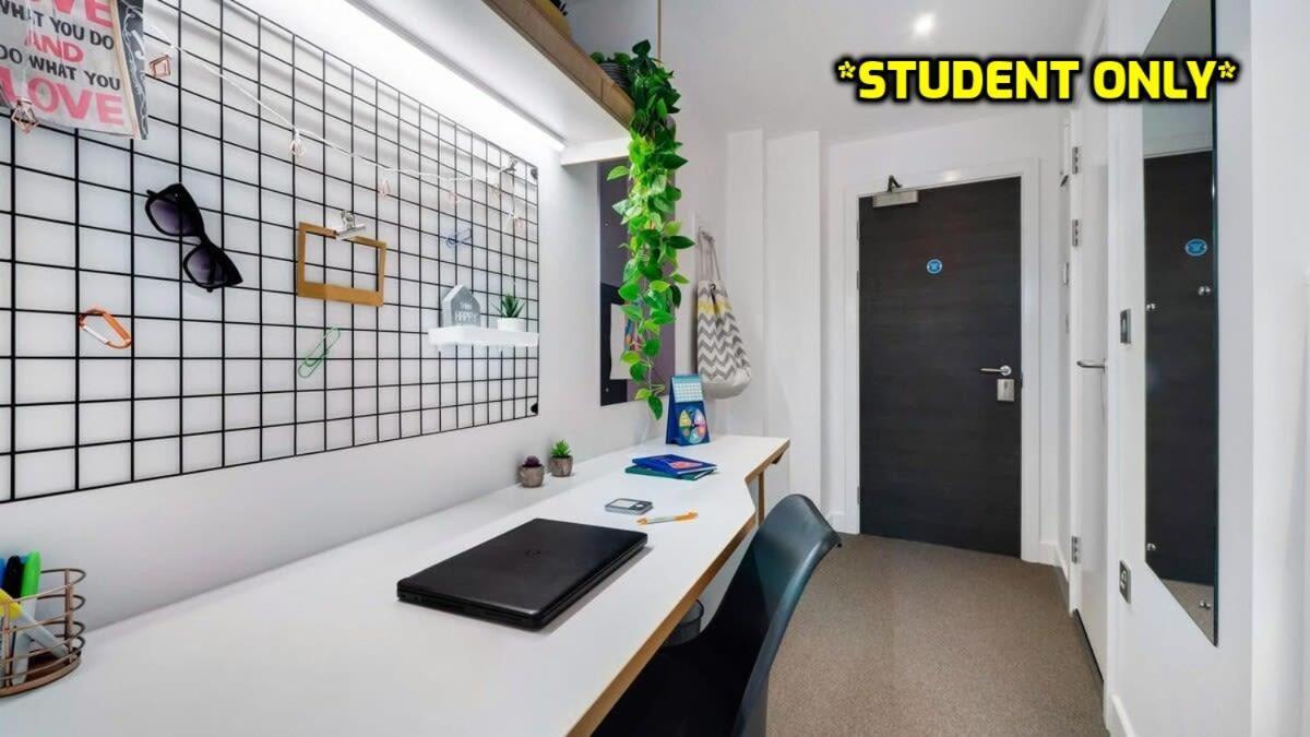 Student Only Zeni Ensuite Rooms, コルチェスター エクステリア 写真