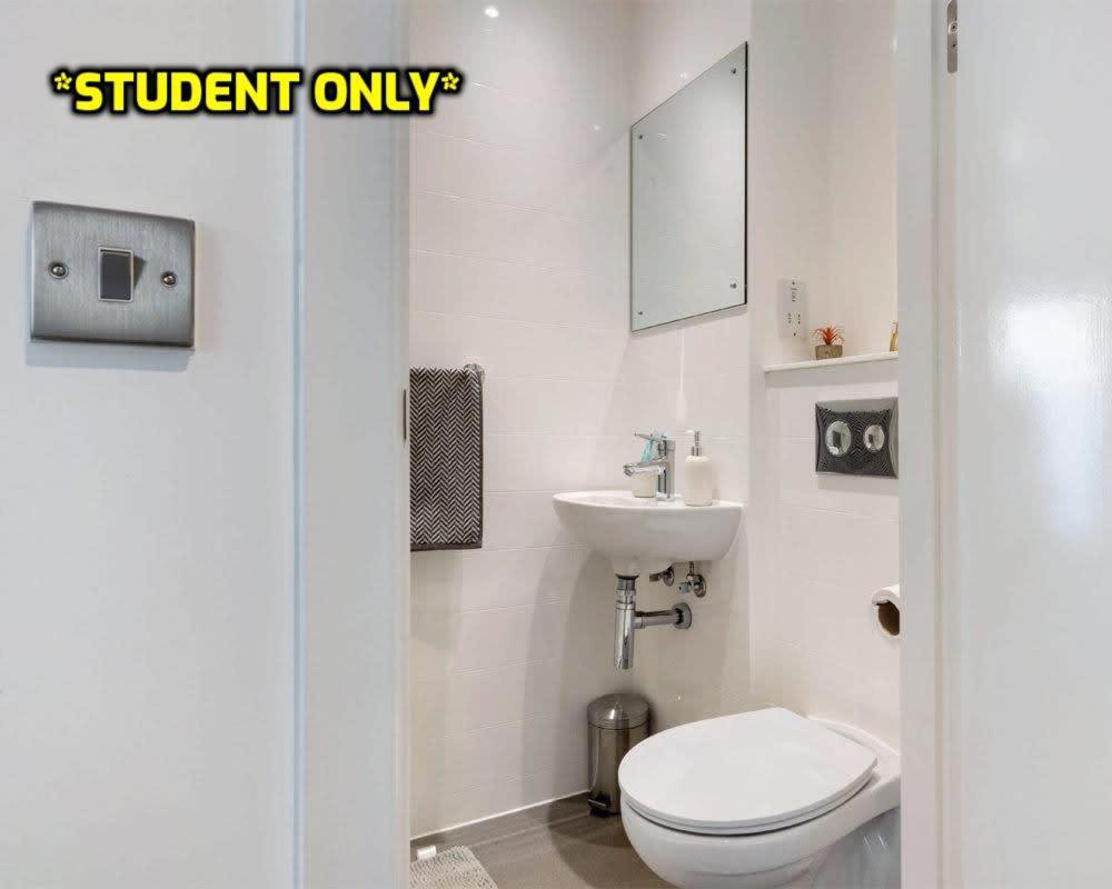 Student Only Zeni Ensuite Rooms, コルチェスター エクステリア 写真