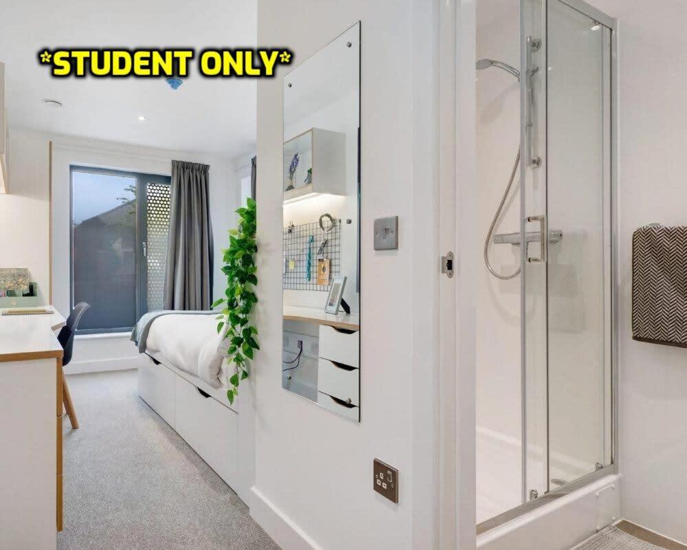 Student Only Zeni Ensuite Rooms, コルチェスター エクステリア 写真