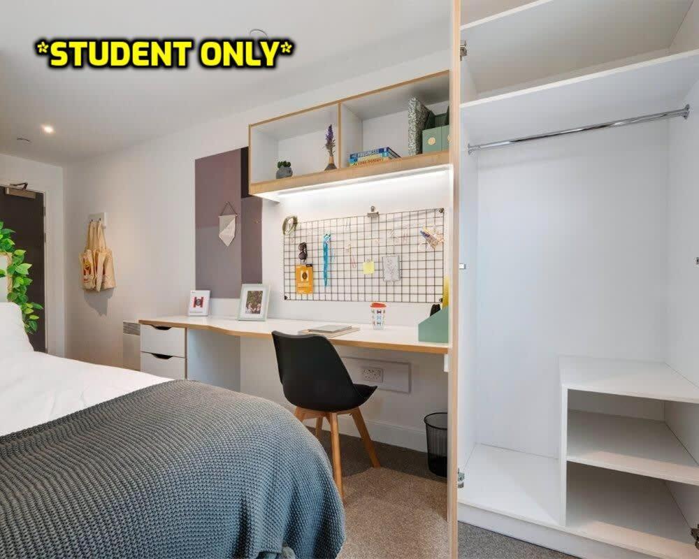Student Only Zeni Ensuite Rooms, コルチェスター エクステリア 写真